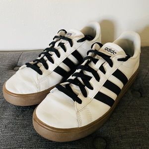 Adidas Grand Court sneaker, size 9